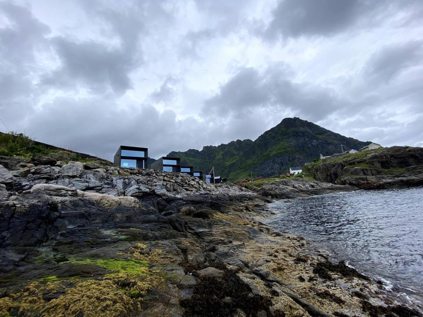 High End Sea Cabins At A In Lofoten Moskenes Exterior foto